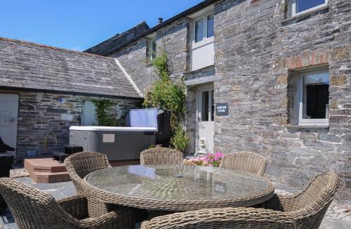 Delabole House | Courtyard Cottage - within the Helland Barton Farm collection