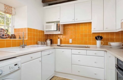 Blockley Cottage | COURTYARD HOUSE, family friendly, with open fire in Blockley
