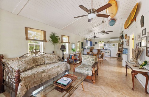 Gregory Town House | Cove House Ocean Front. It's close to everything Eleuthera has to offer