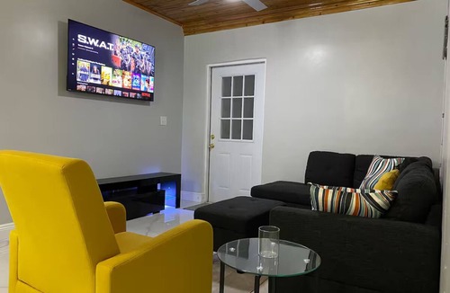 Lucaya Apartment | Cozy 1-bedroom apartment in nice Freeport with AC, WiFi