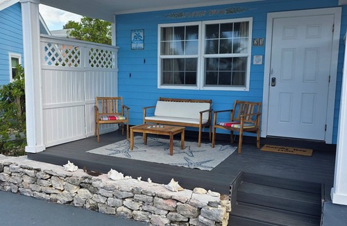 George Town Villa | Cozy 1-bedroom villa steps from the water in beautiful Exuma.