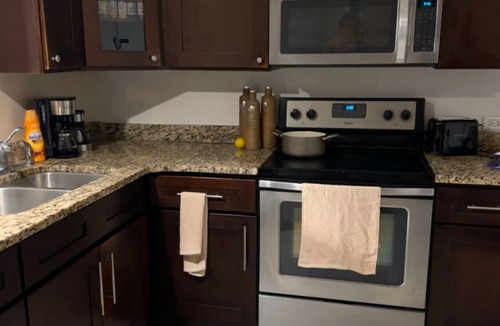 Greening Glade Apartment | Cozy 2-bedroom apartment in fabulous Freeport with 4 balconies & plenty of space