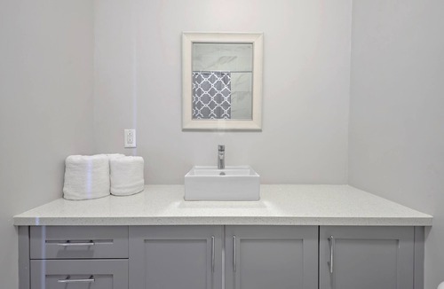 Westwind House | Cozy 2-bedroom townhome in welcoming Nassau with WiFi, AC
