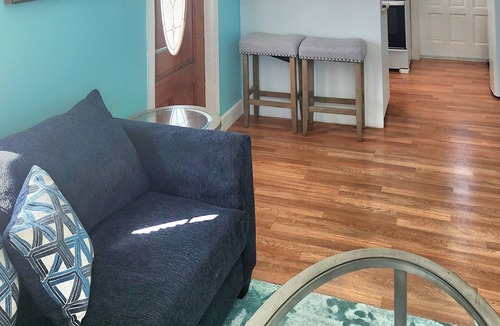 Tar Bay Villa | Cozy Beachfront Villa w/ Balcony