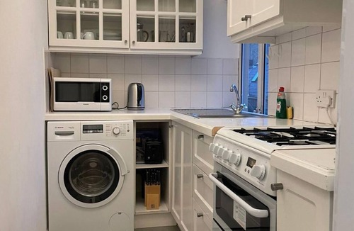 Redcliffe Apartment | Cozy & Bright one bedroom flat in charming Chelsea