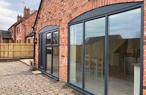 Alton Cottage | Cozy cottage in walking distance to the village and 5 mins from Alton Towers!