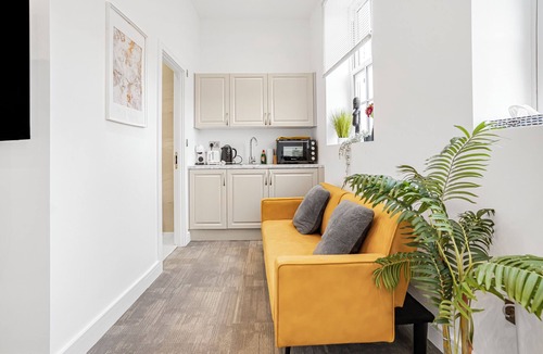 Didcot Apartment | Cozy Didcot Studio | Easy Rail to Oxford & London