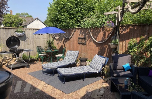 Ottery St Mary Cottage | Cozy Gnome Cottage Annex near Sidmouth