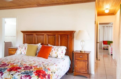 Deadmans Cay Apartment | Cozy Island Retreat in Beautiful Garden