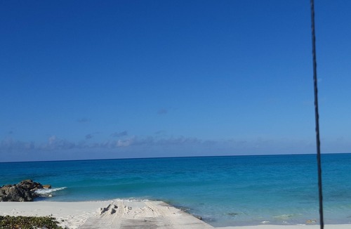 Deadmans Cay House | Cozy little Villa located in the heart of Deadman's Cay!