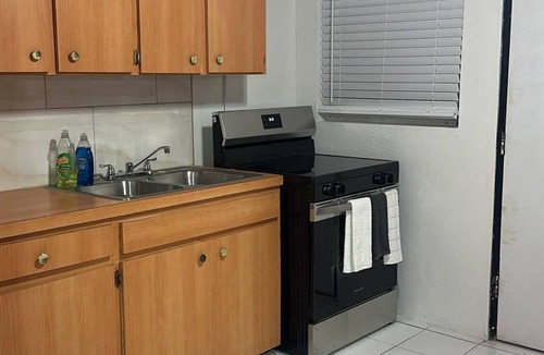 Stapledon Gardens Apartment | Cozy Nassau Hideaway – Local Island Charm