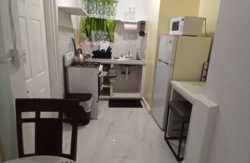 Tarpum Bay Apartment | Cozy Nook Studio apartment in Perfect Getaway Tarpum Bay with AC, WiFi & kitchen