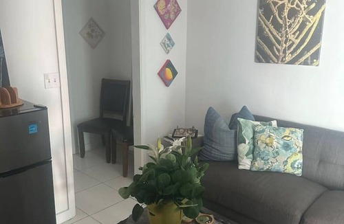 Downtown Nassau Apartment | Cozy Oasis |5 mins to Beach & Downtown