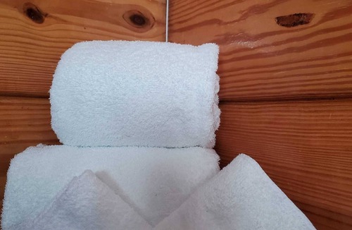 Nassau Hotel | Cozy Queen Hideaway