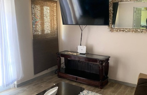 Nassau House | Cozy & Serene Sun-Kissed Haven