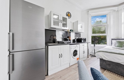 Fortune Green Apartment | Cozy & Spacious C.LDN Studio - 15Mins To City Centre - With Work Desk