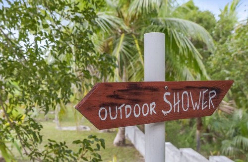 Great Exuma House | Cozy Stilts House with Huge Yard