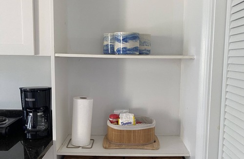 Lucaya Apartment | Cozy studio across the street from beach with AC, WiFi