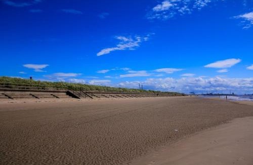 Waterloo House | Crosby & Waterloo Beachside Stay
