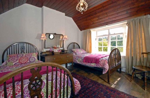Fishguard Apartment | Crows Cottage