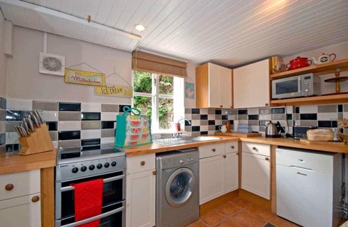 Fishguard Apartment | Crows Cottage
