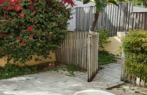 Paradise Island Villa | CURB APPEAL + KING SUITE - ACROSS FROM THE BEACH