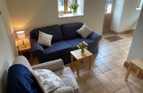 Cambridge House | Cute Farm Cottage in quaint, peaceful village