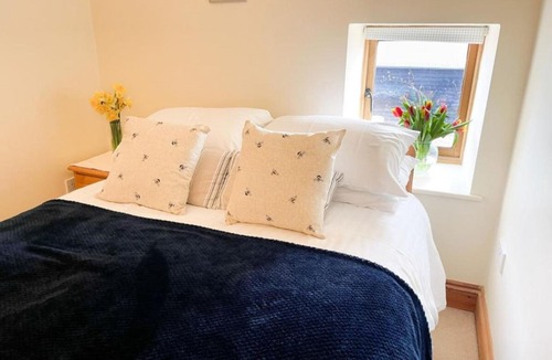 Cambridge House | Cute Farm Cottage in quaint, peaceful village