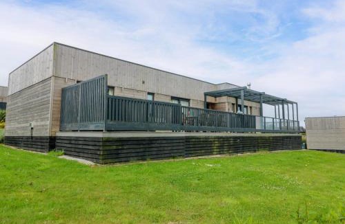 Portreath House | Dahlia