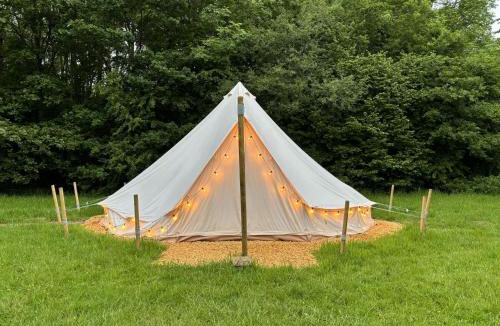 Cutnall Green House | Damson Bell Tent