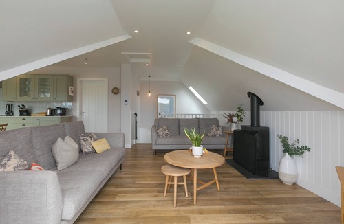 Mullion Cottage | DAPHNE, pet friendly, country holiday cottage, with pool in Mullion