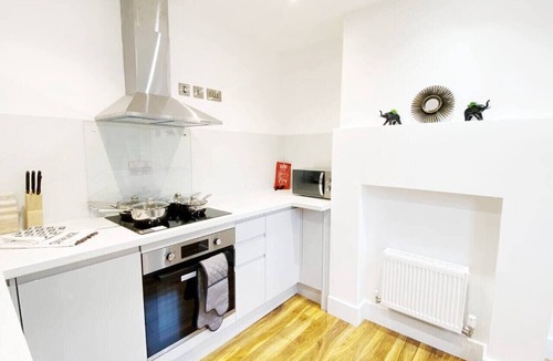 Bedford Apartment | De Parys Self Catering Apt 2 in Bedford