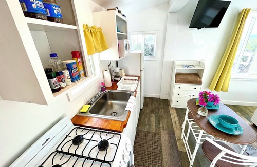 Alice Town House | Deck Overhangs Ocean, Walk to Beaches/Bars/Restaurants, WiFi, On-site Parking