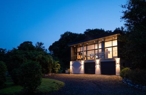 Ebford House | Deer Vue