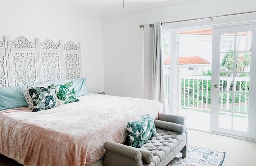 Nassau House | Delaporte Point Near waterpark Private Beach!