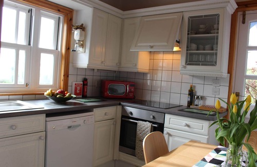 Longdown Cottage | Delightful Detached Cottage close to Exeter, Dartmoor and the coast.
