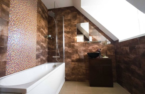 Newquay City Centre House | Deluxe Double with Terrace Garden View
