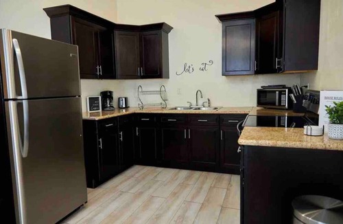 Bahama Reef House | Delva’s Place-Gated 3 bedroom - Pet Friendly