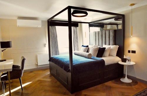 Uxbridge Hotel | Denham Grove