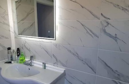 Wymington House | Detached 3BR, Ensuite & Bath, Wi-Fi, Smart TV, Self Catering, Work, Tourist