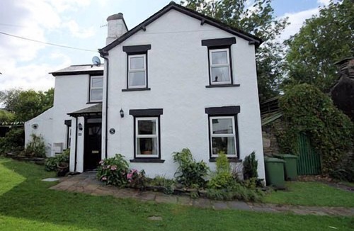 Staveley Cottage | Detached cottage in the popular Lakeland village of Staveley, nr Windermere FREE WiFi
