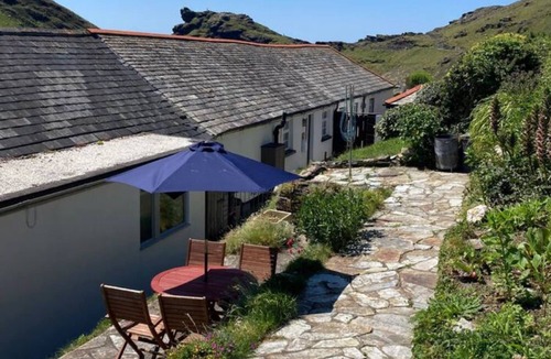 Boscastle Cottage | Dinham Cottage - Cornish Cottage in Boscastle Harbour