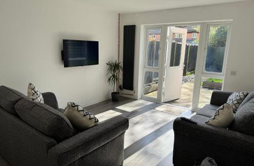 Littleover Apartment | Do not book having difficulty removing from page house is not bookable