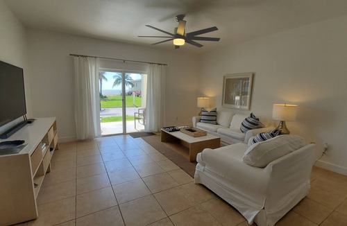 Alice Town Villa | "Double Date at the Beach" Oceanside 2 Bedroom/2 Bath