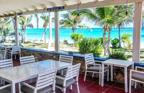 Port Howe House | Double Room with AC, Greenwood Beach Resort
