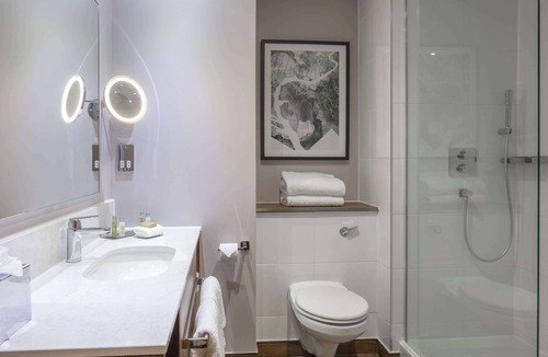 Ingliston Hotel | DoubleTree by Hilton Edinburgh Airport