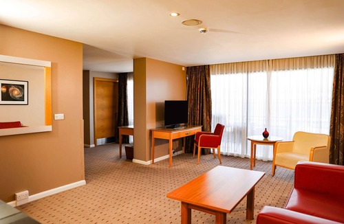 Bletchley Hotel | DoubleTree by Hilton Milton Keynes
