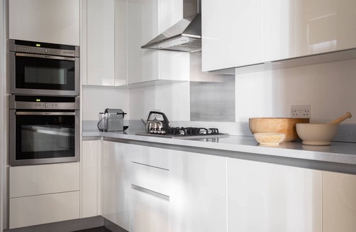 Redcliffe Apartment | Drayton Gardens VI by onefinestay