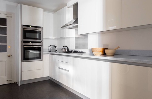 Redcliffe Apartment | Drayton Gardens VI by onefinestay
