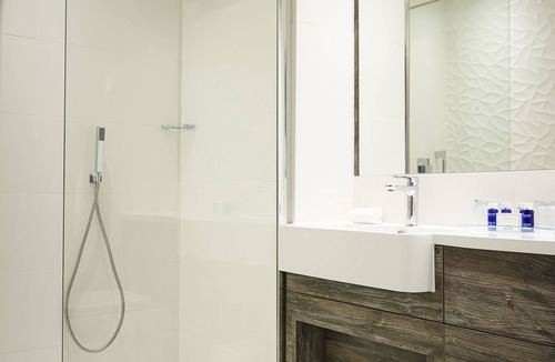 Wyboston Hotel | Drift Inn at Wyboston Lakes